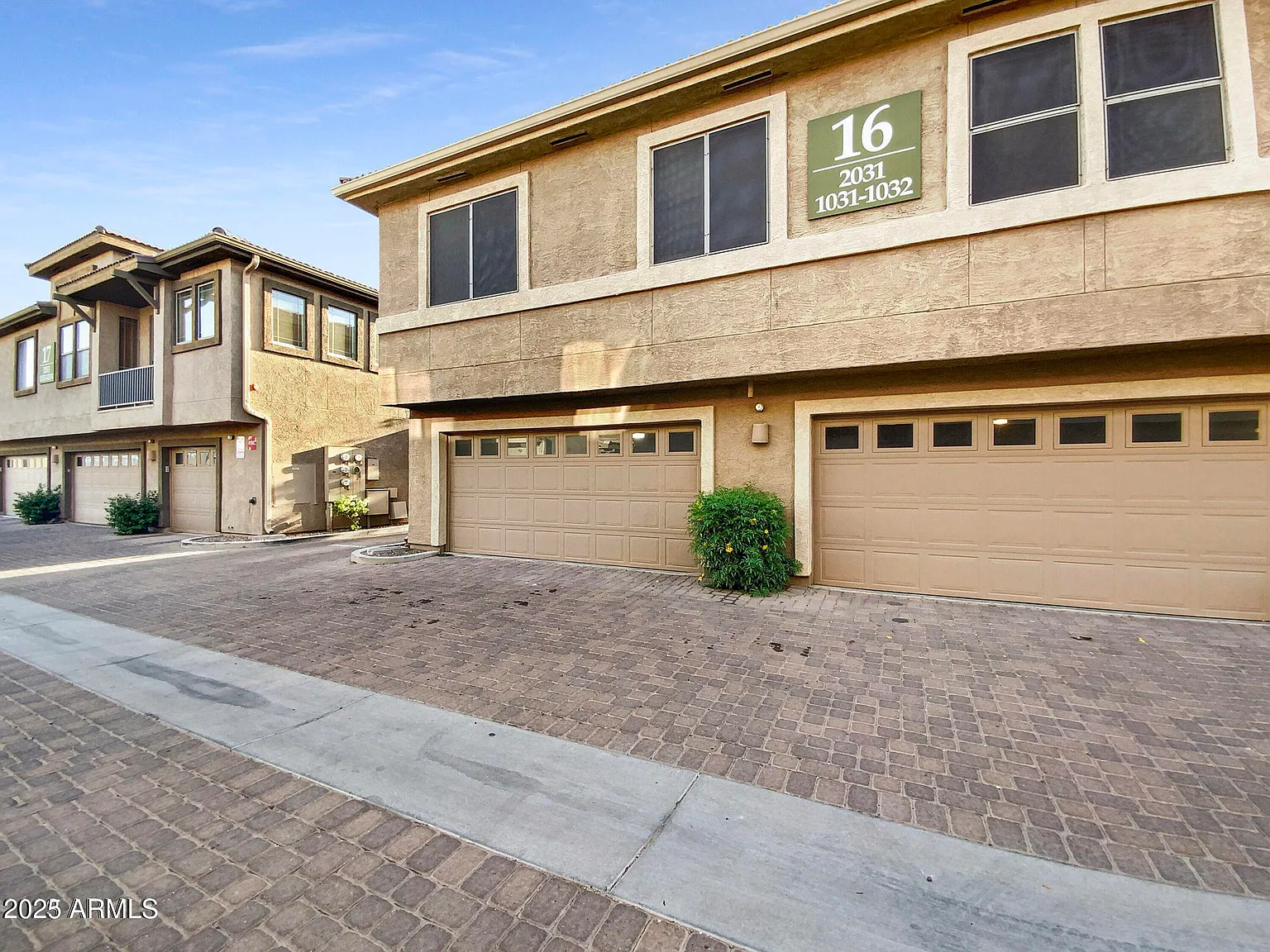 2 bed, 2.0 bath, 1385 sqft, $2,200 — Photo 3