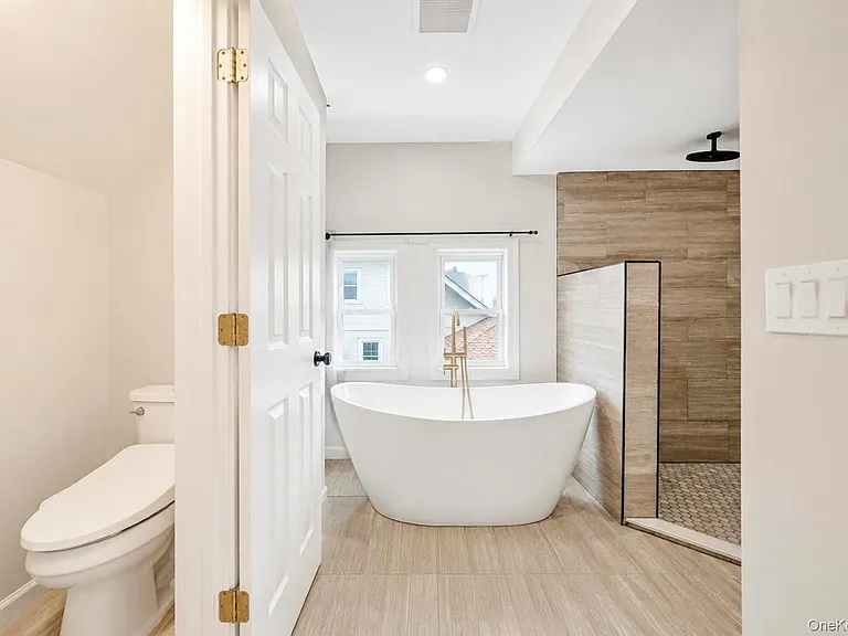 308 Bedell St — Photo 37