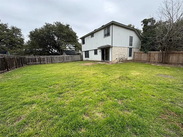 8901 Vigen Cir — Photo 25
