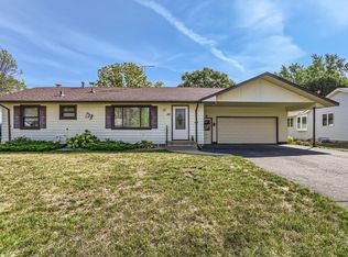 141 Oakwood Rd, Apple Valley, MN 55124