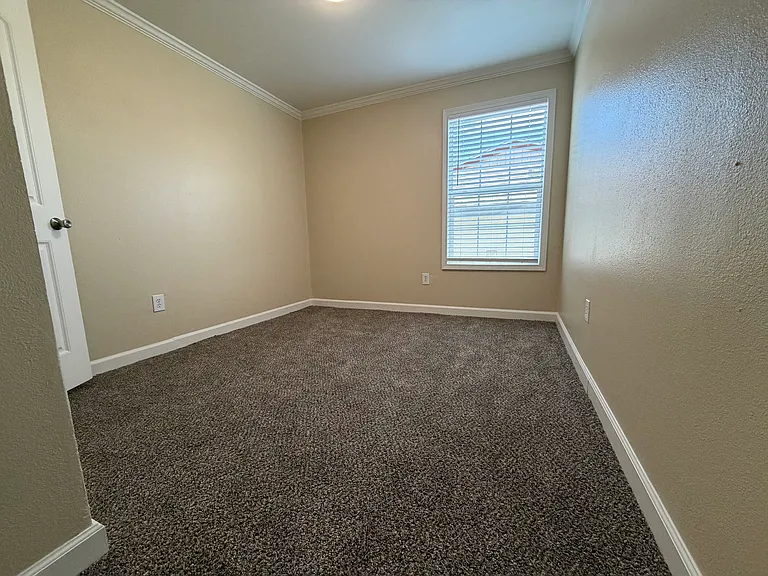 709 N Collins Fwy #180 — Photo 27