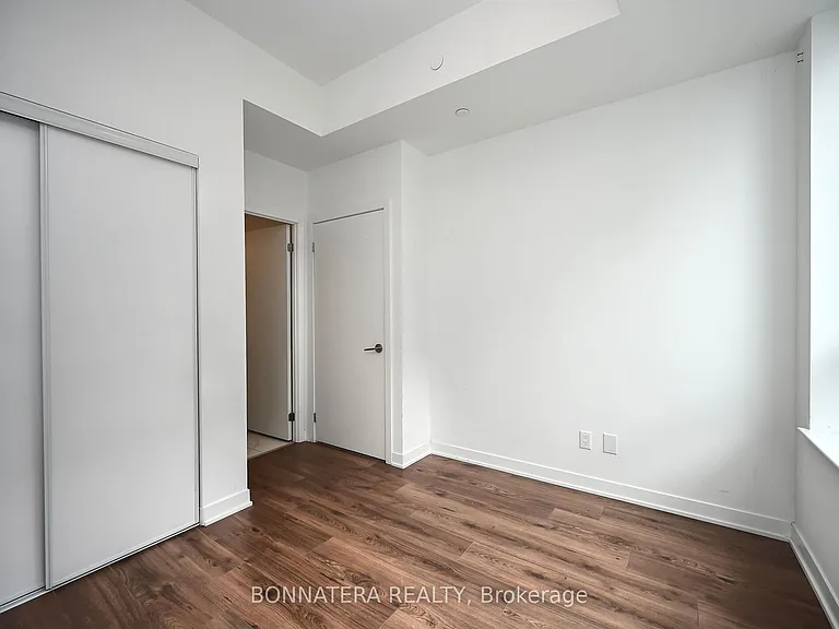 405 Dundas St W #319 — Photo 30