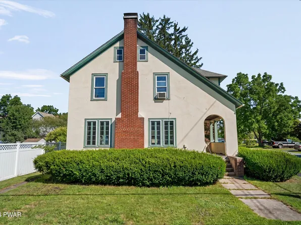 210 Avenue H, Matamoras, PA 18336