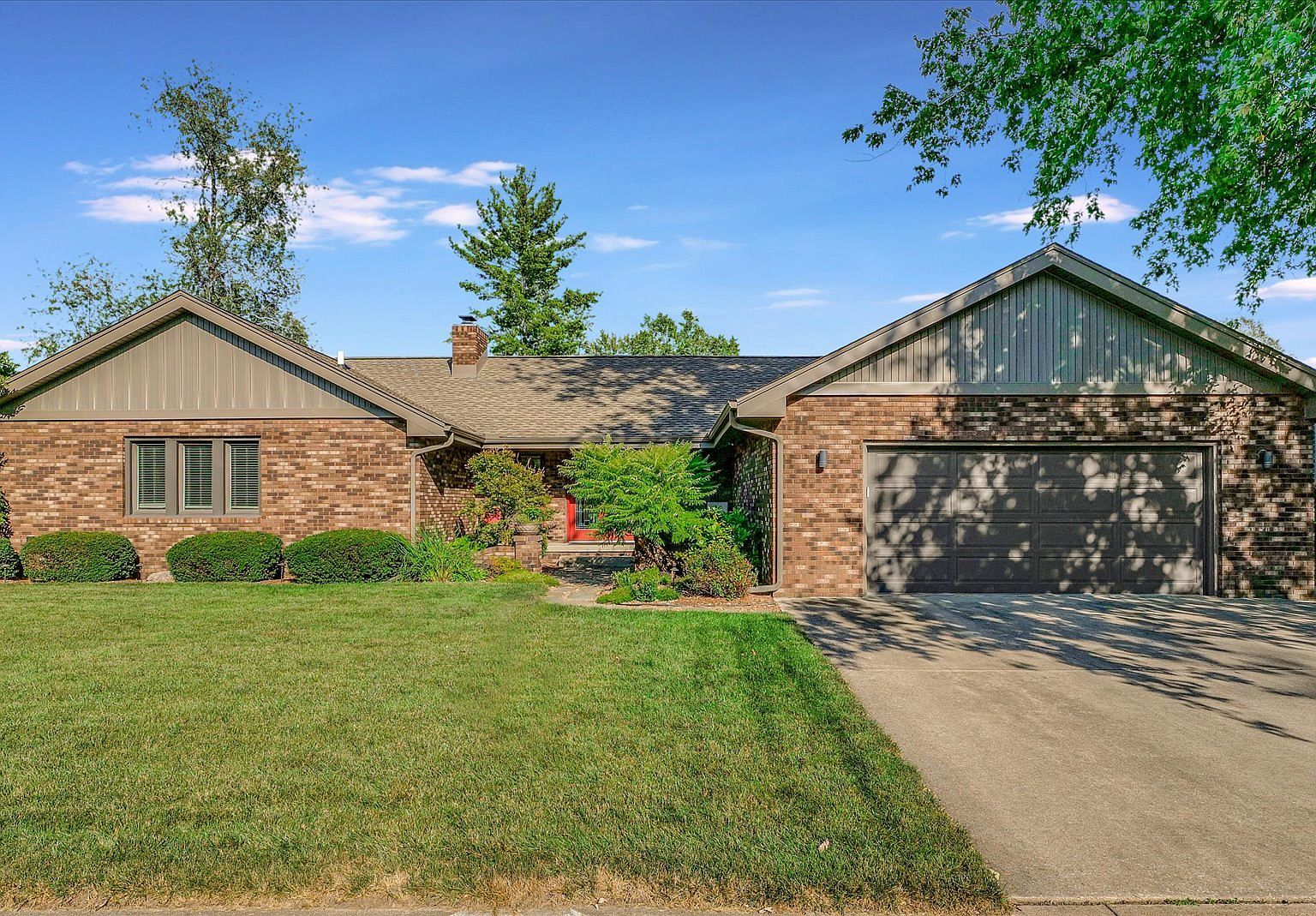 1804 Floral Park Dr, Savoy, IL 61874 | Zillow