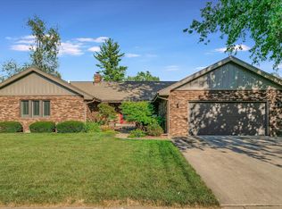 1804 Floral Park Dr, Savoy, IL