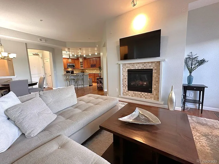 7865 Vallagio Ln #303 — Photo 11