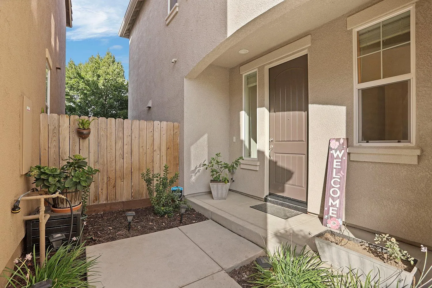 3813 Purple Finch Ln photo 1