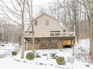 6442 W Hollow Rd, Naples, NY 14512