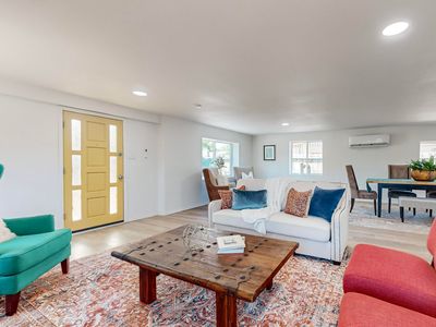308 Saavedra Rd SW, Albuquerque, NM, 87105