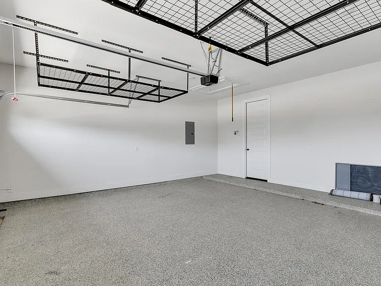 378 Carpenter Hill Dr — Photo 34