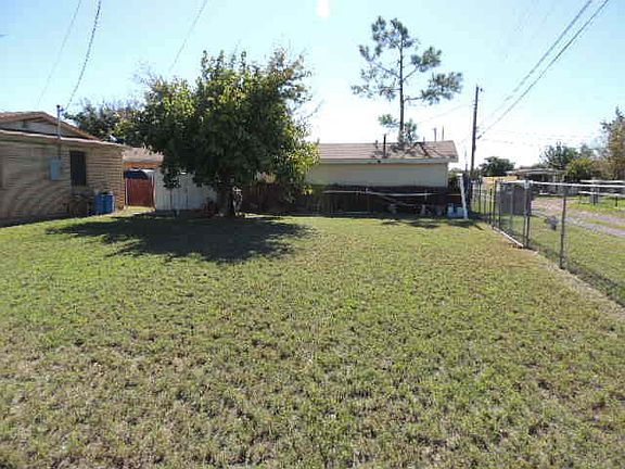 4th image of 3507 Merrill Ave