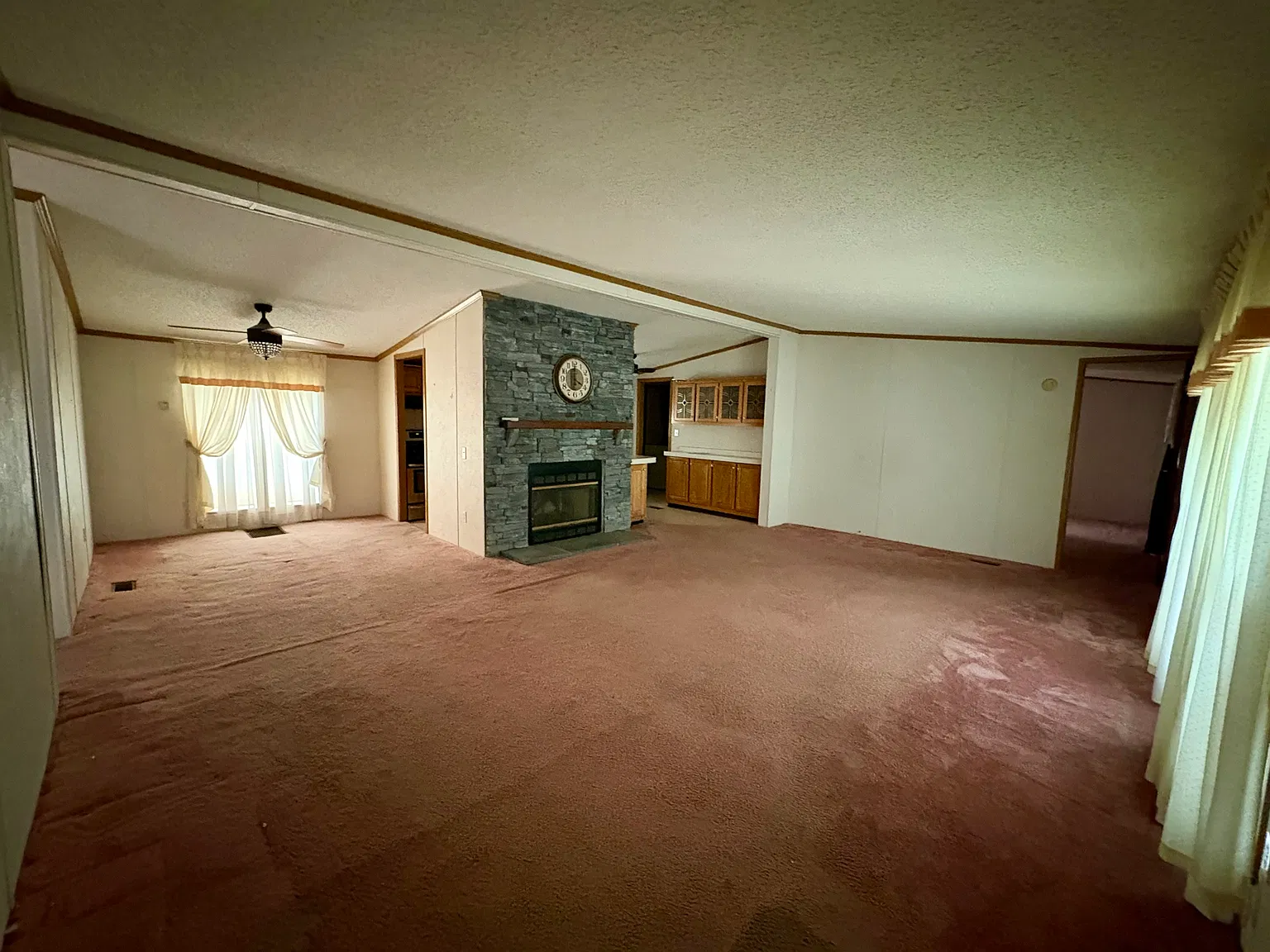 3 bed, 1500 sqft, $635 — Photo 3