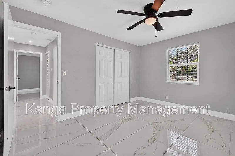 3 bed, 2.0 bath, 1124 sqft, $2,895 — Photo 3