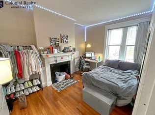 312 Saint Paul St #3B, Brookline, MA 02446