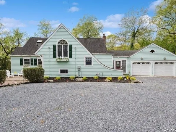 48 Maple Circle, Northport, NY 11768