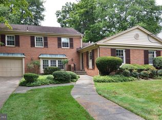 7208 Marbury Rd, Bethesda, MD 20817