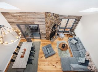 5 Wimbledon Dr BLDG 5 #2, Vernon, NJ