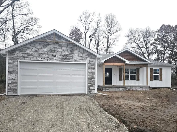 227 E Pine St, Wheatfield, IN 46392