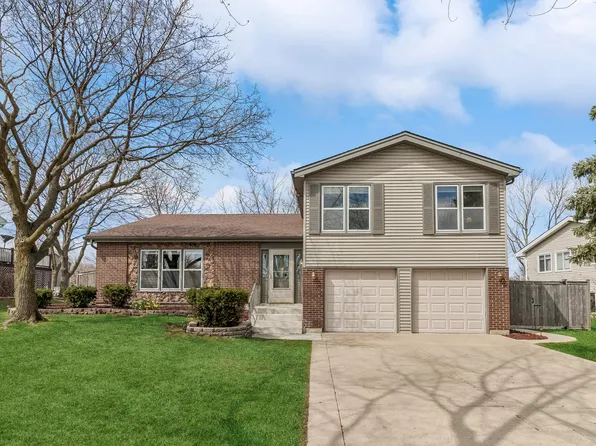 258 Langton Ln, Bloomingdale, IL 60108