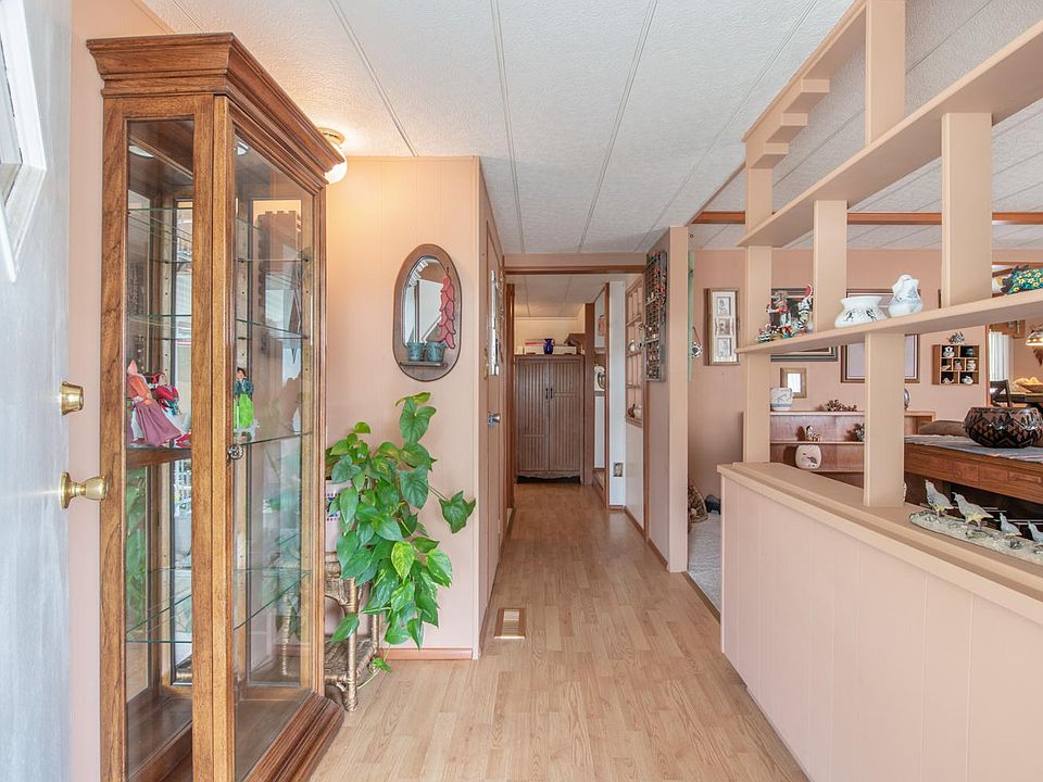 1st image of 347 W Antelope Cir SE