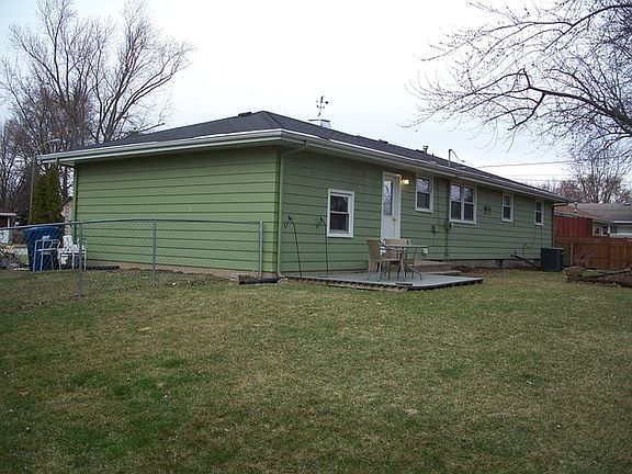 3rd image of 700 Stockton Heights Dr