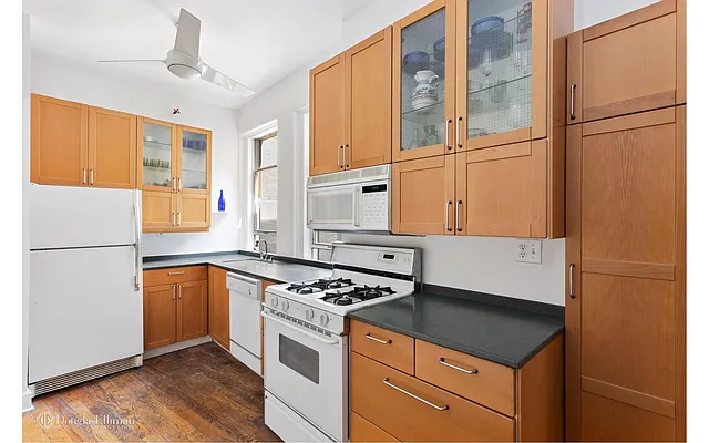 Sold by Douglas Elliman | media 19