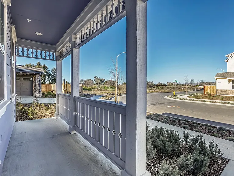 33509 Mustang St — Photo 4