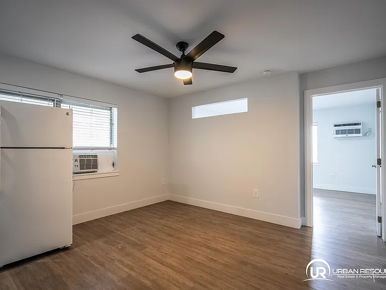260 Navarre Ave #9 — Photo 4