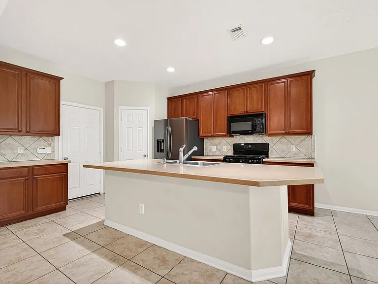 11 Nestlewood Pl — Photo 5