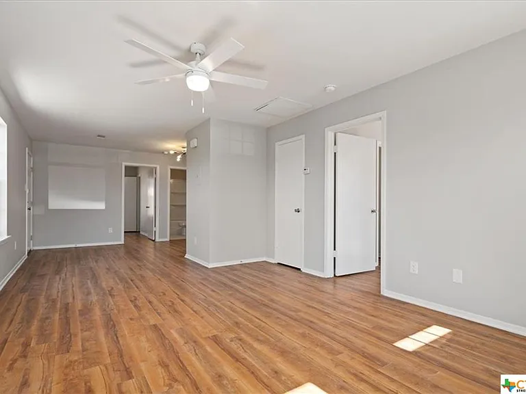 1202 Hillyer St — Photo 6