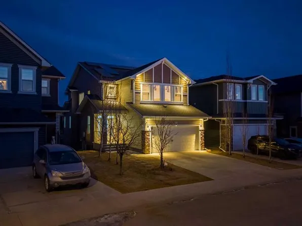 99 Evansglen Cir NW, Calgary, AB T3P 0W8