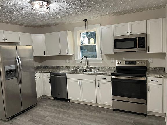 Fully renovated. Stainless steel appliances. New cabinets with so much storage such a great space to make meals and enjoy friends