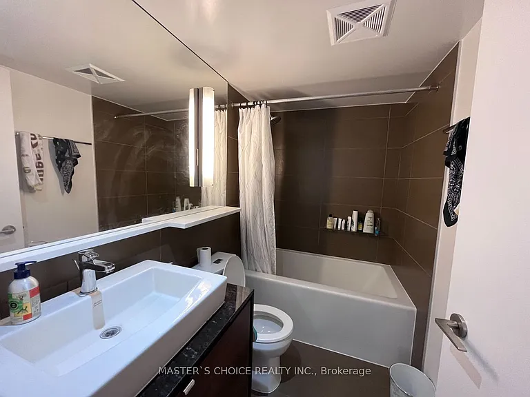 121 McMahon Dr #1717 — Photo 11
