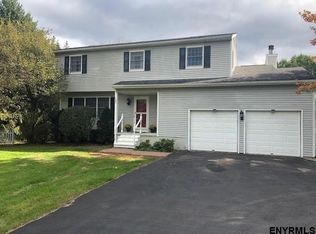 241 Van Aernem Rd, Malta, NY 12020