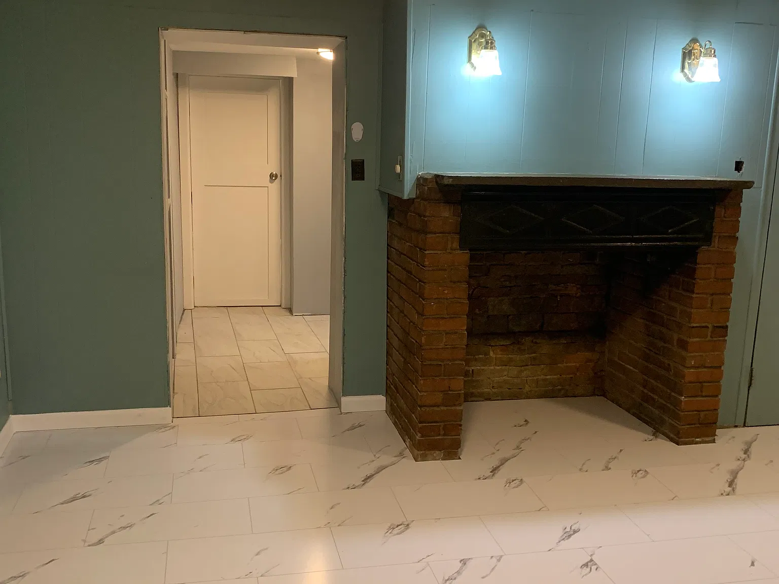 2 bed, 900 sqft, $1,100 — Photo 2