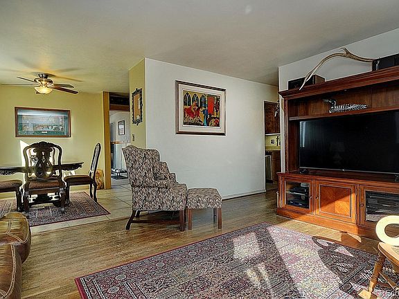 5th image of 550 Park Ln