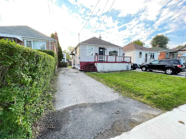 52 Claremore Ave, Toronto, ON M1N 3R9