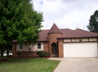 3445 W Camelot St, Springfield, MO 65807
