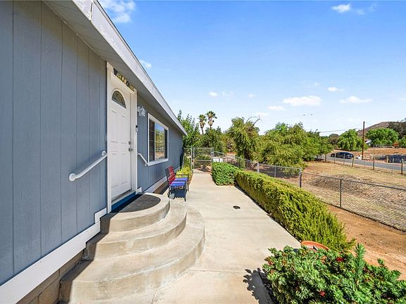 5th image of 23938 San Jacinto Rd