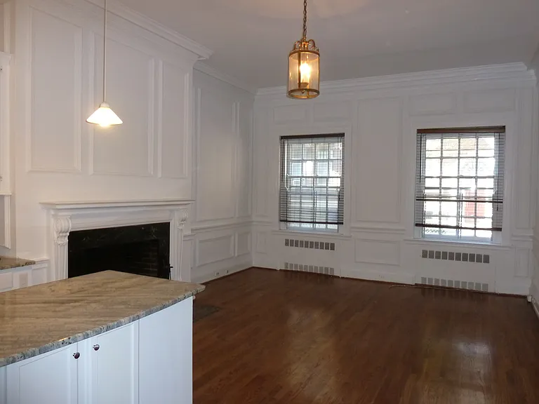 2131 Locust St #1 — Photo 2