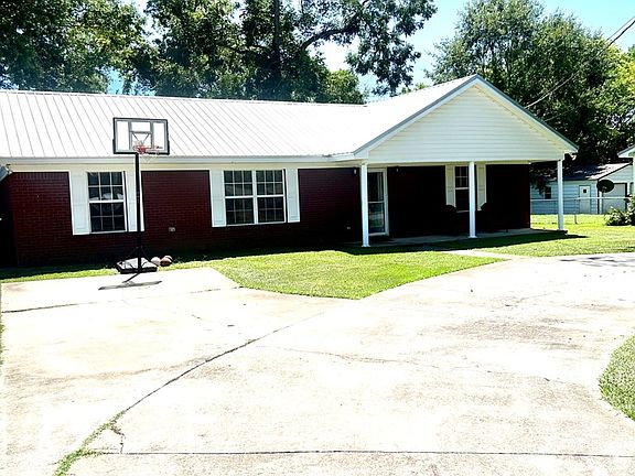 2nd image of 1136 NW Hinton Waters Ave