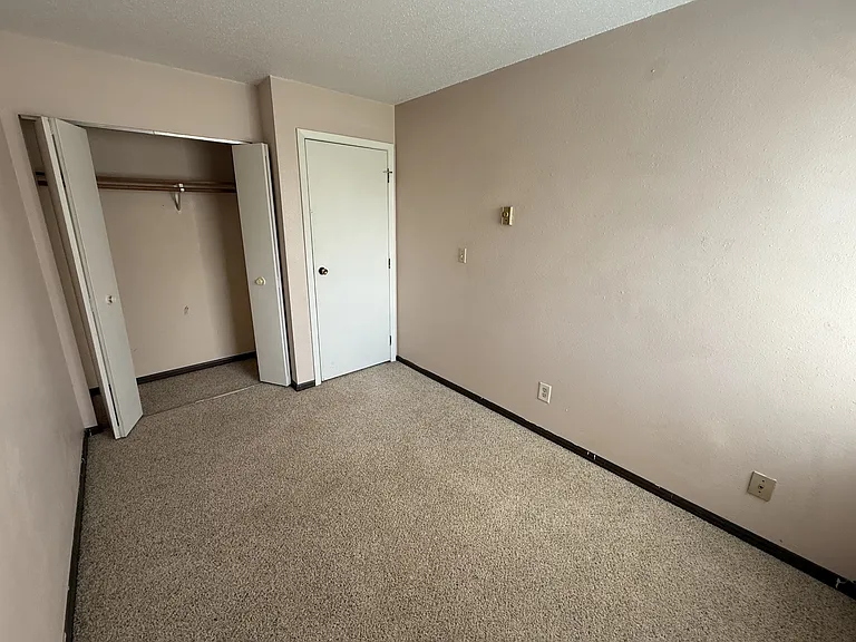 1105 N Main St #6W — Photo 6
