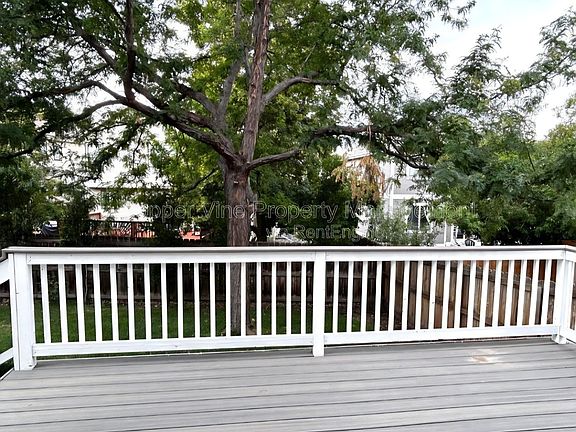 4th image of 9645 Kendall Ct