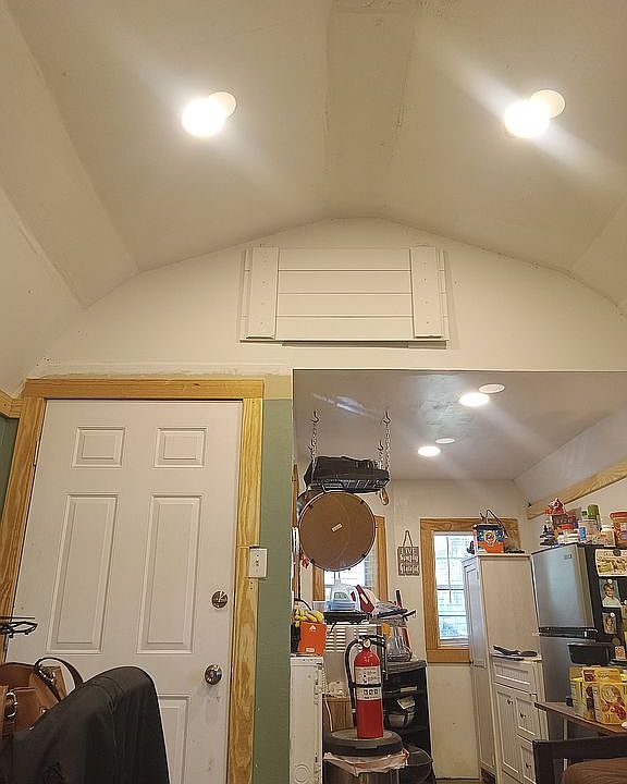 2nd image of 100A Vineyard Point Rd