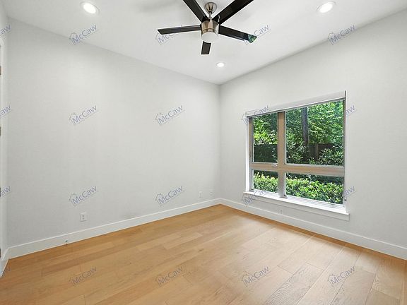 3rd image of 2620 Valley View Ln #200
