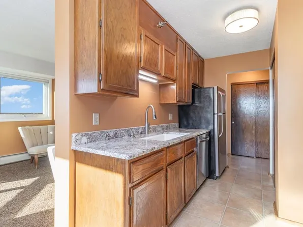 433 7th St S #1527, Minneapolis, MN 55415