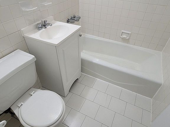 4th image of 2331 1st Ave #5AA