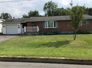 14 Woodside Dr, Milton, PA 17847