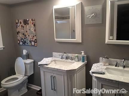 Kitchen
						:
						Storage galore ,pull out drawers in cabinets