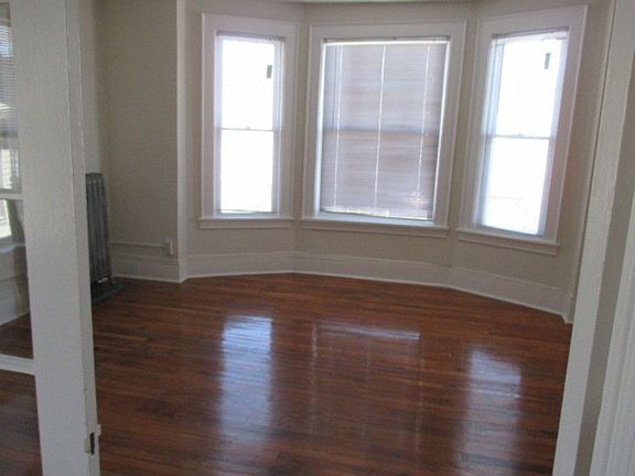 5th image of 448 Hawley Ave #1